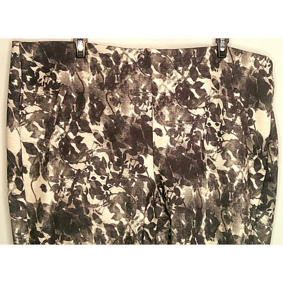 Chico's Fabulously Slimming Ponte Slim Ankle Pants Textured Twigs Graphite Gray - Picture 2 of 9